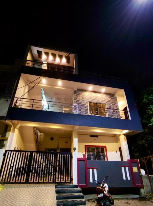 Ap Suite - By Ap Villa'S And Resort'S Ujjain Buitenkant foto