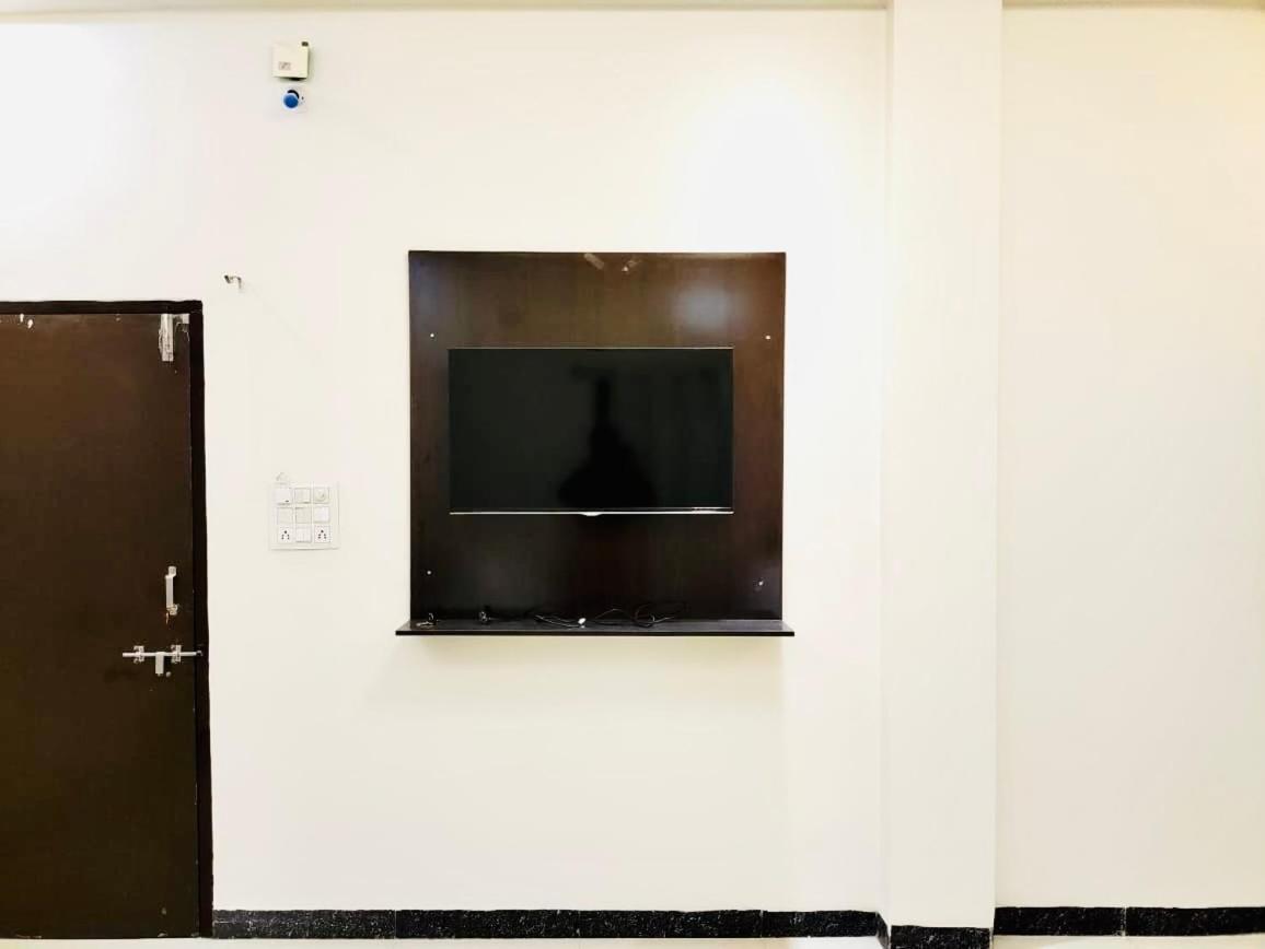 Ap Suite - By Ap Villa'S And Resort'S Ujjain Buitenkant foto