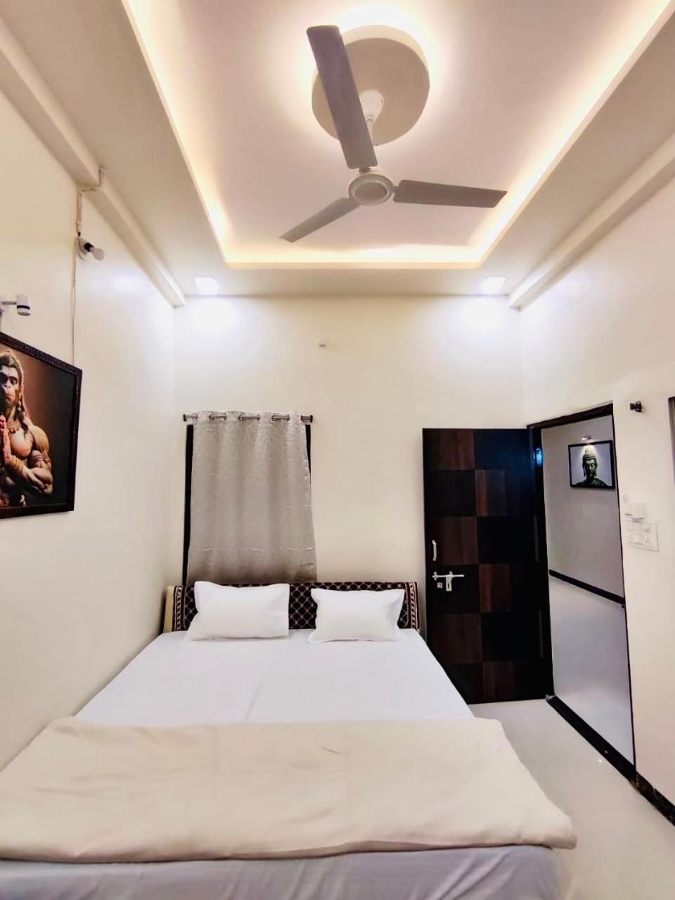 Ap Suite - By Ap Villa'S And Resort'S Ujjain Buitenkant foto